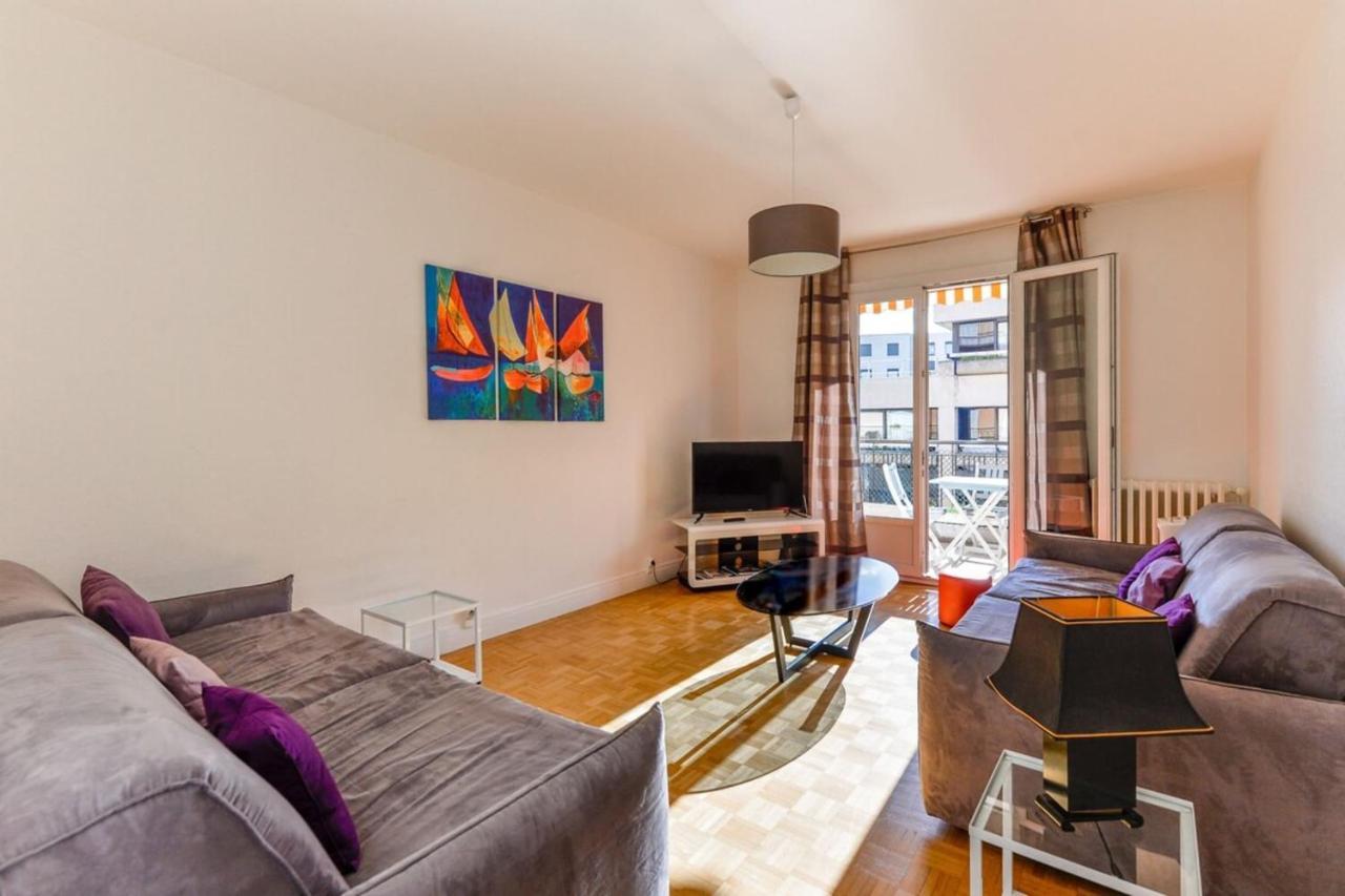 Furnished Apartment For 4 People In The City Center Анси Экстерьер фото